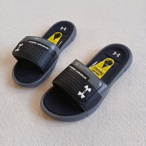 under armour ♡ 4d foam water friendly sandals 4 youth kids summer